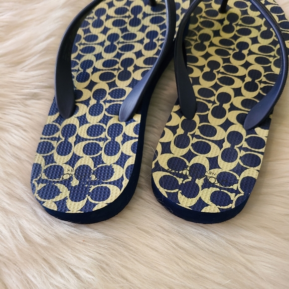Coach Flip Flops - Picture 3 of 4